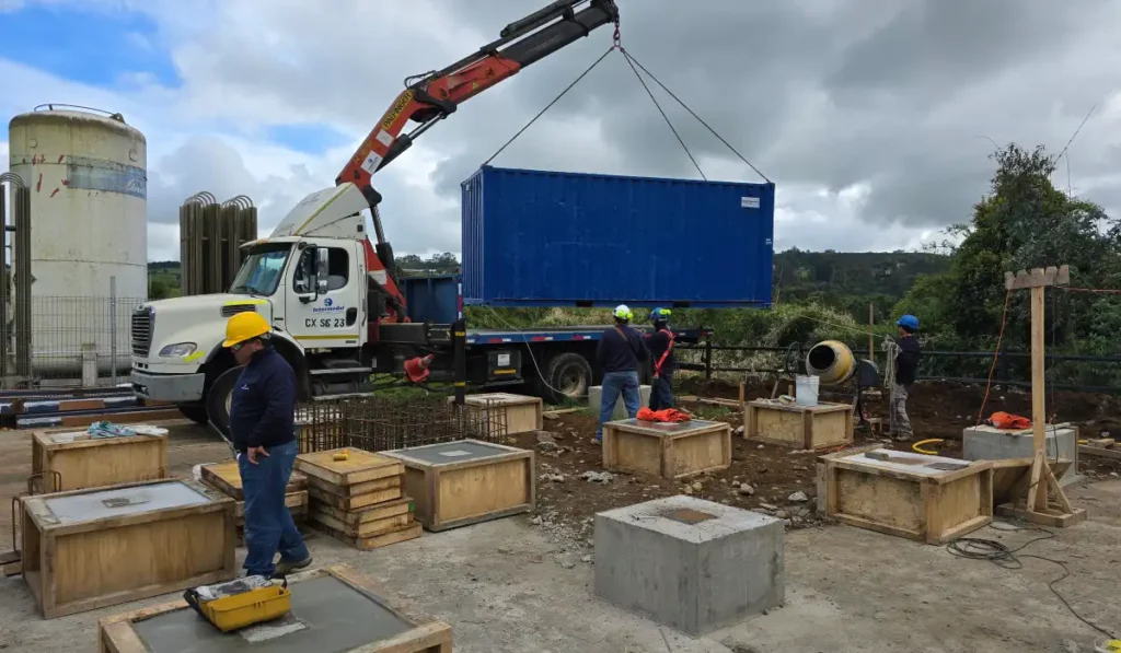 Montaje de módulo prefabricado en Llanquihue para MOWI